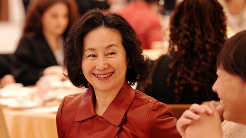 何超琼清仓套现9.5亿,“美高梅”要卖了